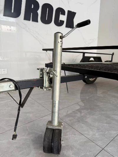 manual trailer jacks